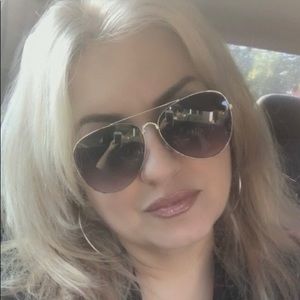 Meet your Posher, Ella!